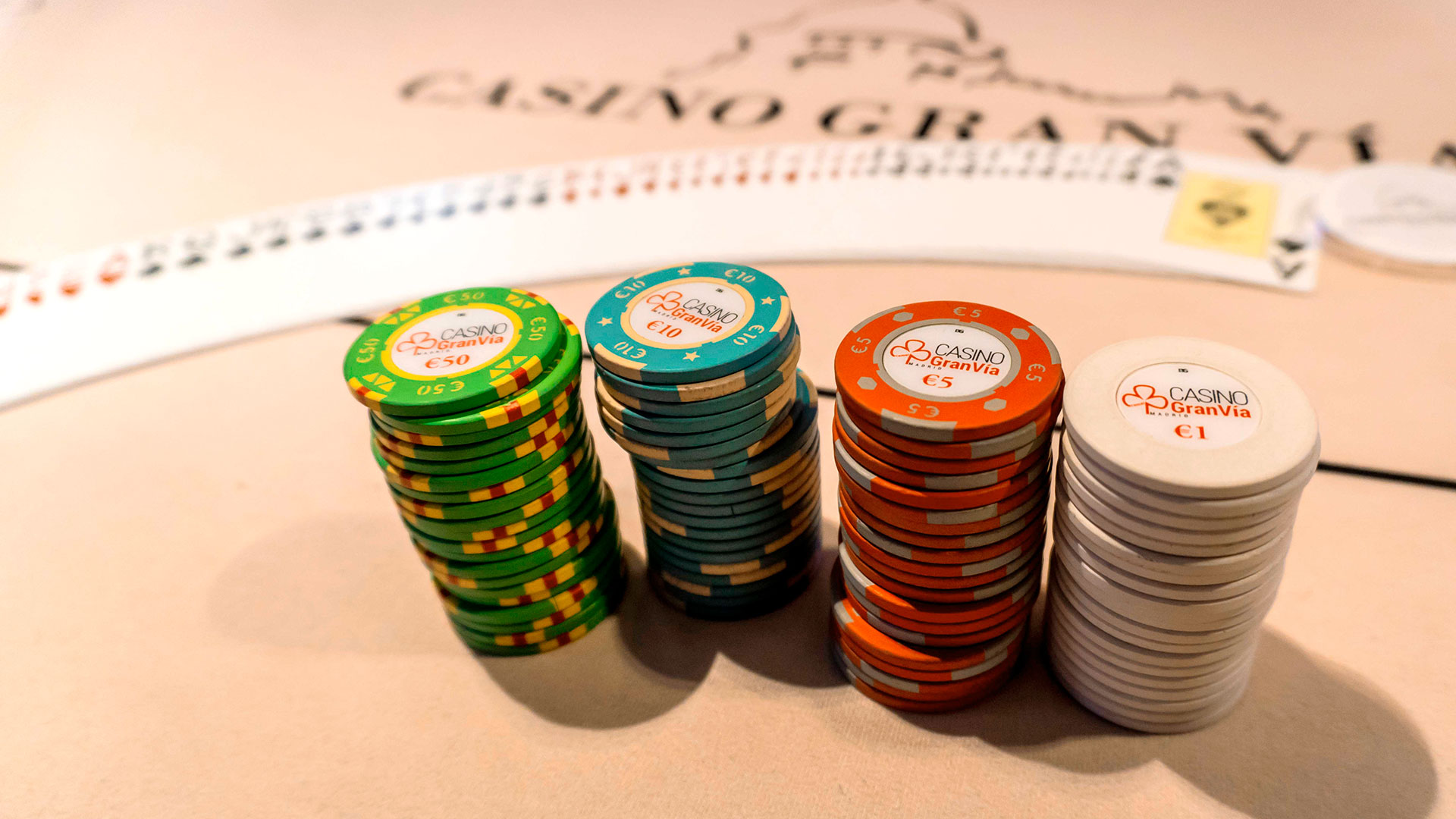 Casino Gran Vía de Madrid - Juega a al Poker sin descarte en Nuestro casino